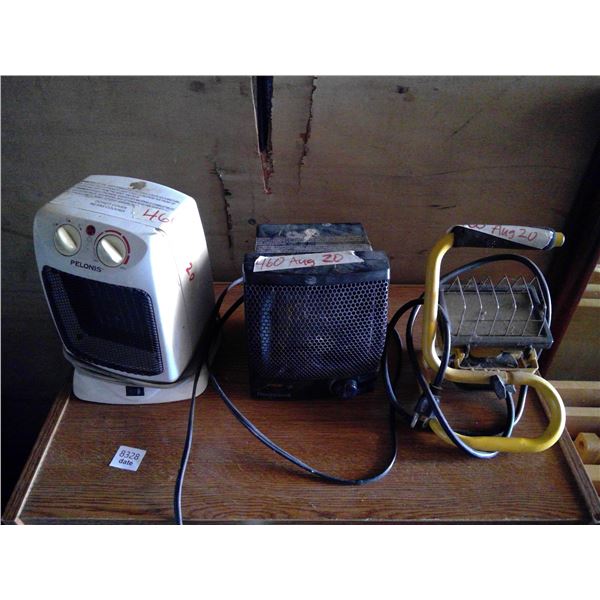 Lot of Halogen Light and 2 Small Space Heaters