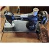 Image 2 : Peerless sewing machine