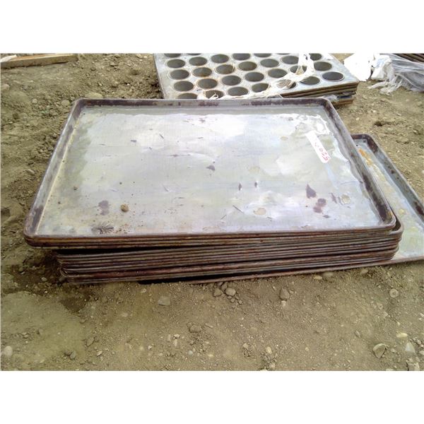 15 Aluminum Trays