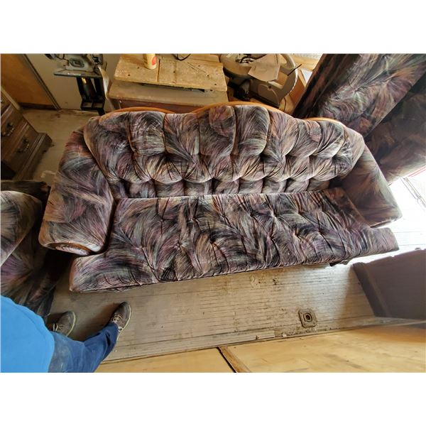 sofa (in great condition) approx 83"w