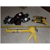 Image 1 : 3 battery headlamps, caulking gun, 2 utility knives
