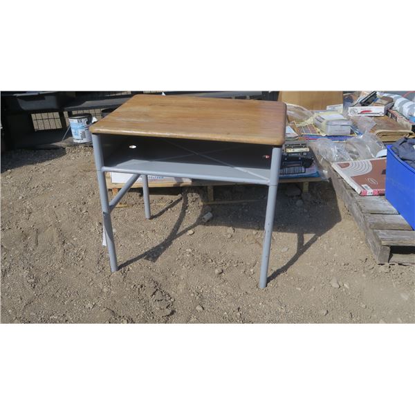 Childs School Desk - 24x18x23H"