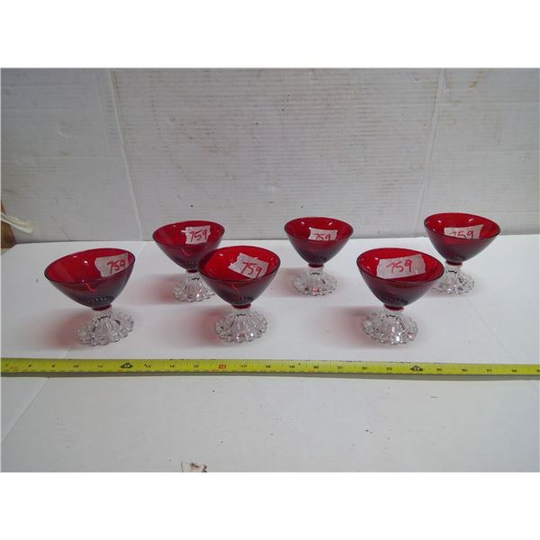 6 Red Dessert Dishes