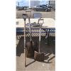 Image 1 : Shovels (2), Handle, Shovel Head