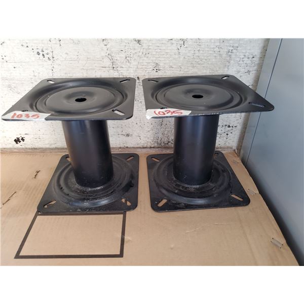 2 boat seat mounts