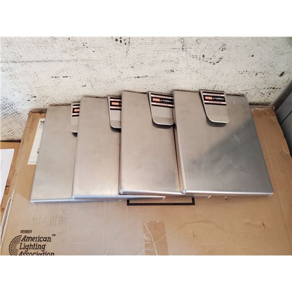 4 aluminium clipboards