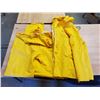 Image 5 : 2 rain jackets & pants (3 pcs XL & 1 pants L)