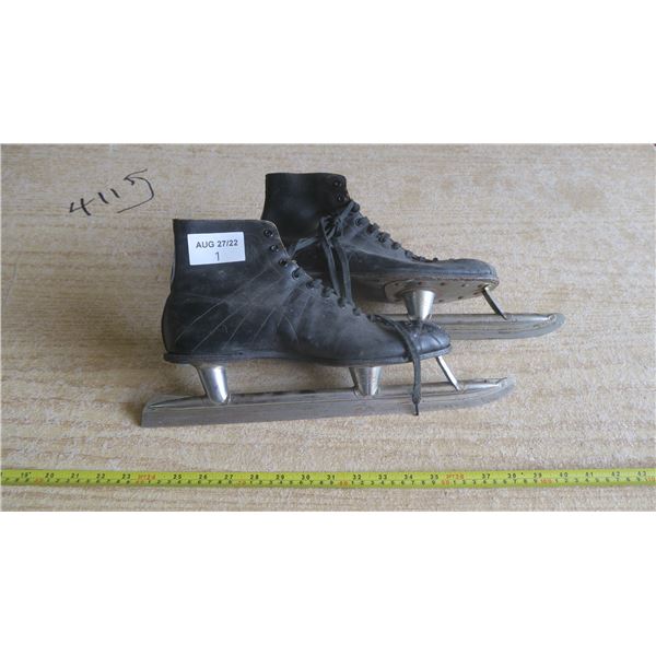 Vintage CCM Ice Skates - Size 11 2/3