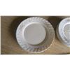 Image 3 : 16pc. Dining /Plate Set