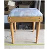 Image 1 : Seat/Foot Stool - 17x15x20H"