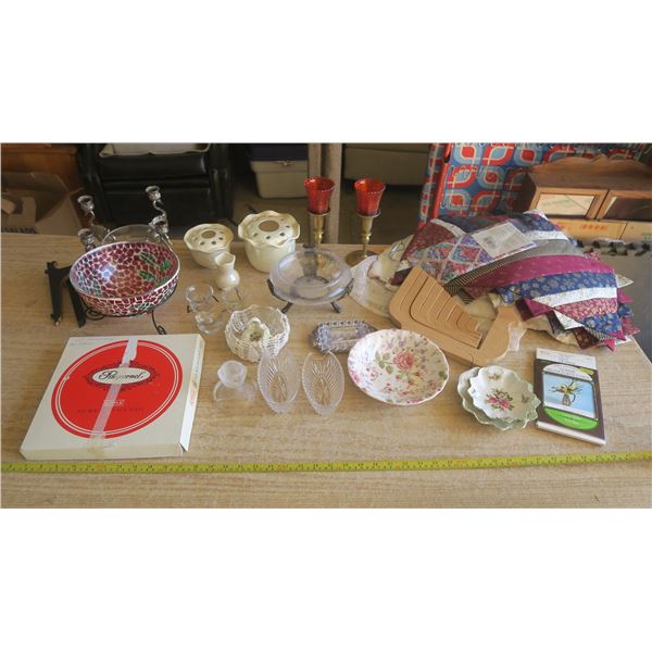 Placemats, Candle Holders, Place Settings, Décor