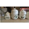 Image 8 : Lot of Kitchen Jars & Containers