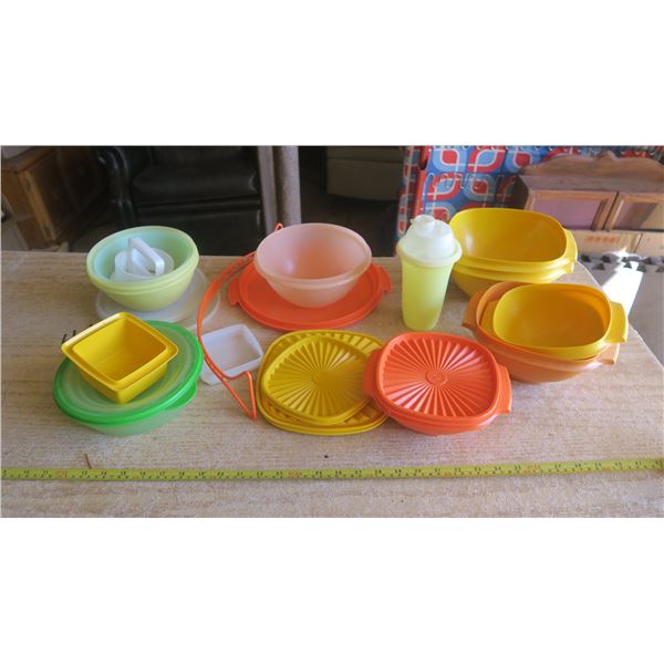 Tupperware Lot