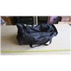 Image 6 : 4 Duffel Bags & Leather Suitcase