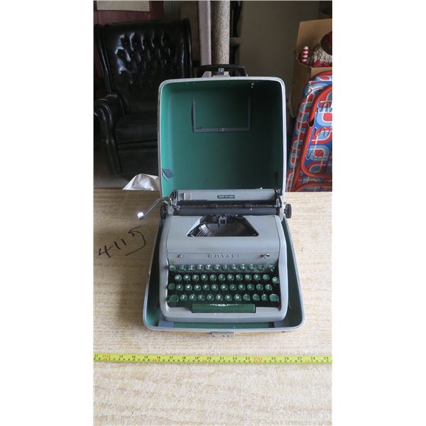 Royal Quiet De Luxe Portable Type Writer