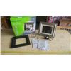 Image 3 : Insignia Digital Picture Frame 8"