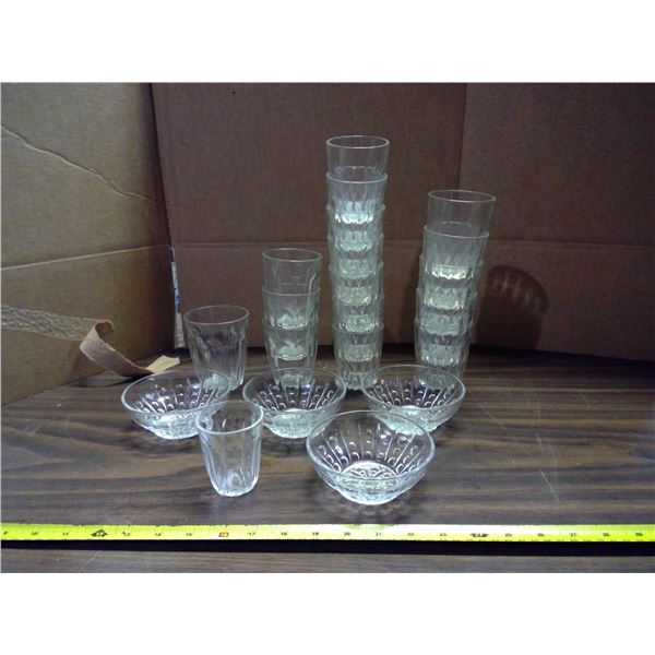 Lot of Assorted Glass Cups/Bowls