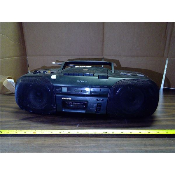 CD/Cassette/Radio Player