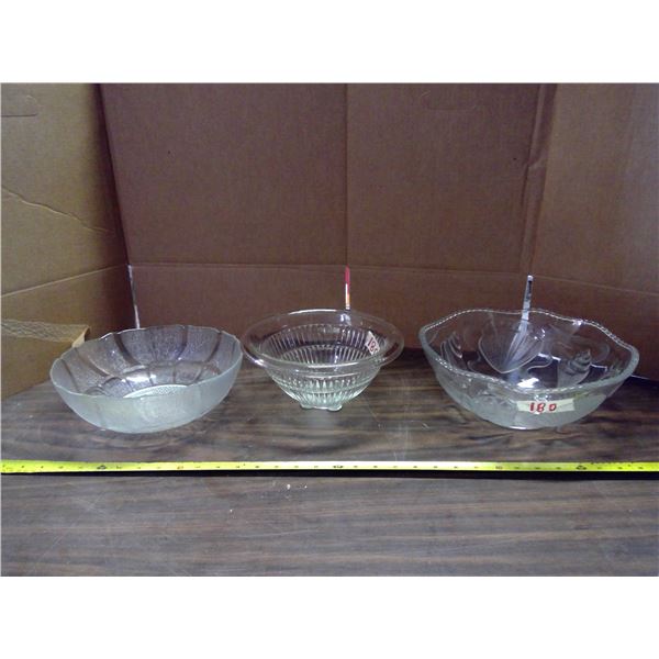 3 Glass Bowls