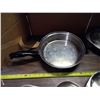 Image 5 : Lot of Frying Pans and Bowls