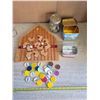 Image 1 : Wooden horse race game, jar of old matchbooks, Jell-o coins