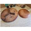 Image 6 : Decorative lot - 2 Prince Albert flags, carved wooden bowl/plate (Made in India)