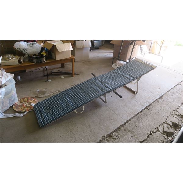 Fold out Beach Bench/Seat