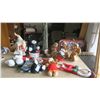 Image 1 : Large Lot of Christmas Décor