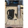 Image 2 : Thermos & Electric Kettle