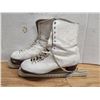 Image 3 : 2 Vintage Womans/Girls Ice Skates, sz 8, sz 4