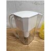Image 2 : Filtered Drinking Pitcher & 4 Yellow Plastic Drinking Cups