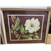 Image 3 : Set of 2 White Flower Pictures, Framed
