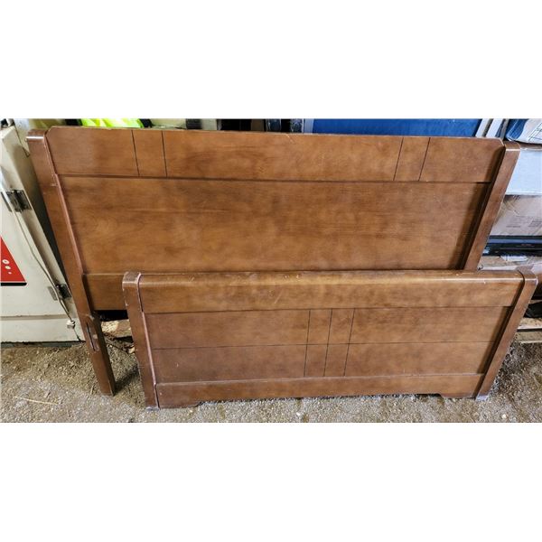 Solid Wood, Brown Twin Size Head/Foot Board Set. H-3ft 1" W-4ft 1/2" D-1 1/2" Foot Board H-1ft 9 1/2