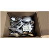 Image 1 : Box of Assorted Kitchen Eating Utensils