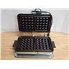 Image 3 : Antique Waffle Maker