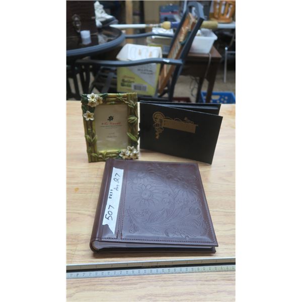 misc picture items, frames, 2 photo albems