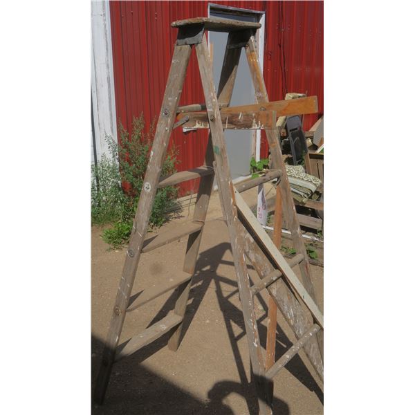 6 ft wood A-frame ladder