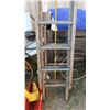 Image 2 : 30 ft , wood 3 stage ladder