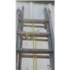 Image 5 : 30 ft , wood 3 stage ladder