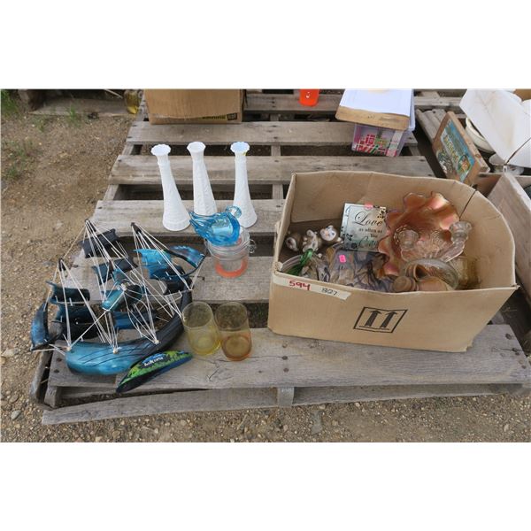 Lot of Glassware & Décor