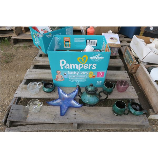 Lot of Glassware, Dishes, Décor