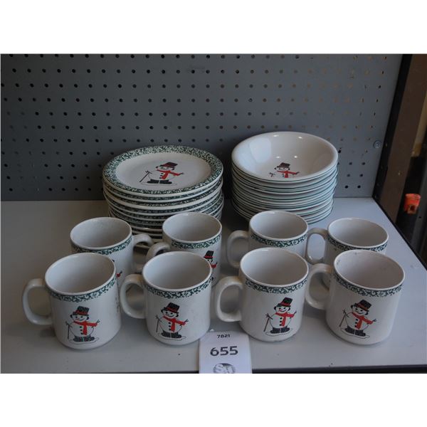 Box of Snowman small plates, bowls & cups