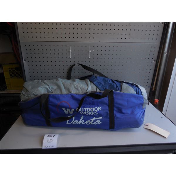 Outdoor works tent w/poles