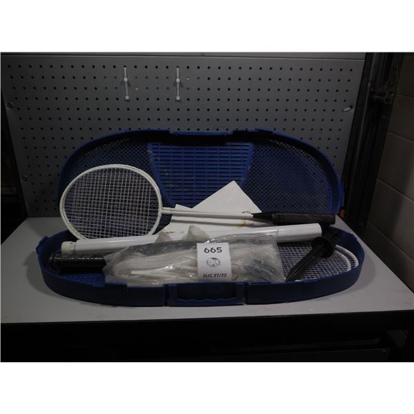 Badminton set