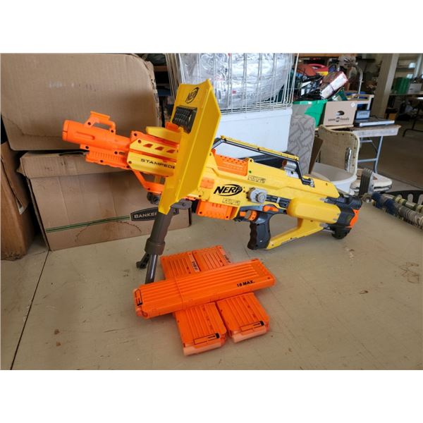 "Nerf Stampede" Batt Powered dart gun, plus 3 18 dart cartridges and shield