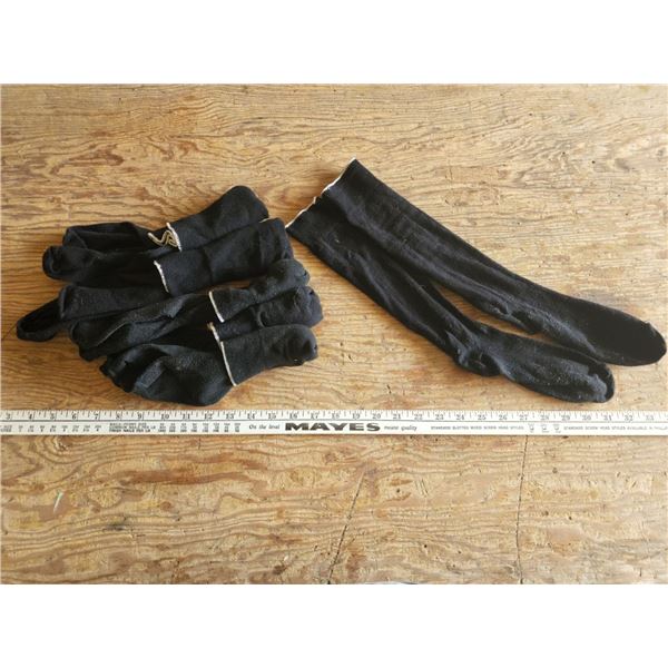 6 pairs of black Mens crew socks, white trim