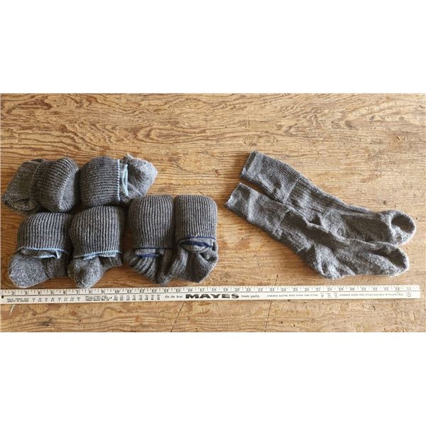 7 pairs of gray Mens winter wooly socks, blue trim