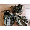 Image 1 : 3 Small Military Carry Bags