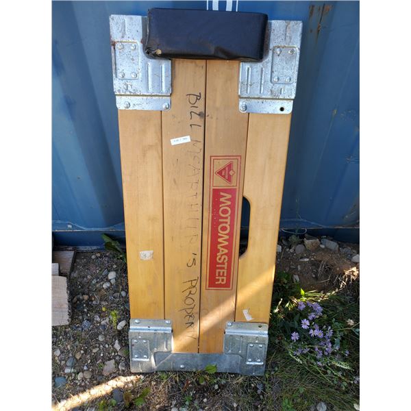 Motomaster shop creeper