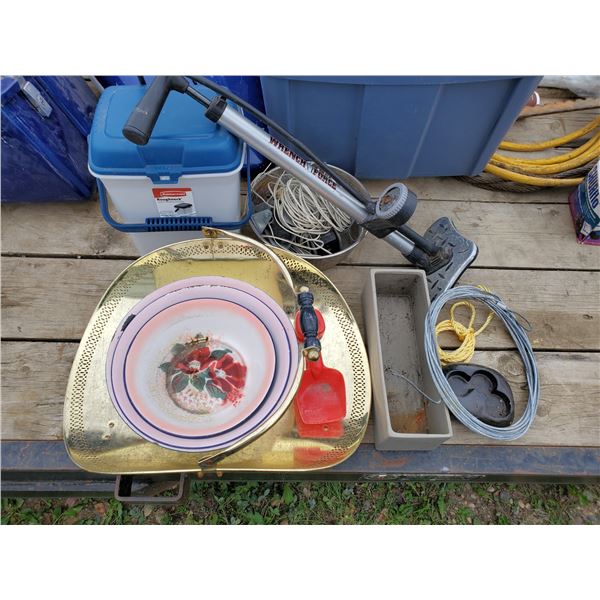 misc - umbrella stand, bike pump, bowls, wire (see photos) TOTE NOT INCLUDED - BRING BOX